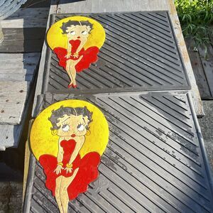 Vintage Set of 2 Betty Boop Marilyn Pose Car Floor Mats